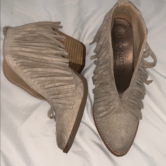 White Fringe Booties - Picture 1 of 3